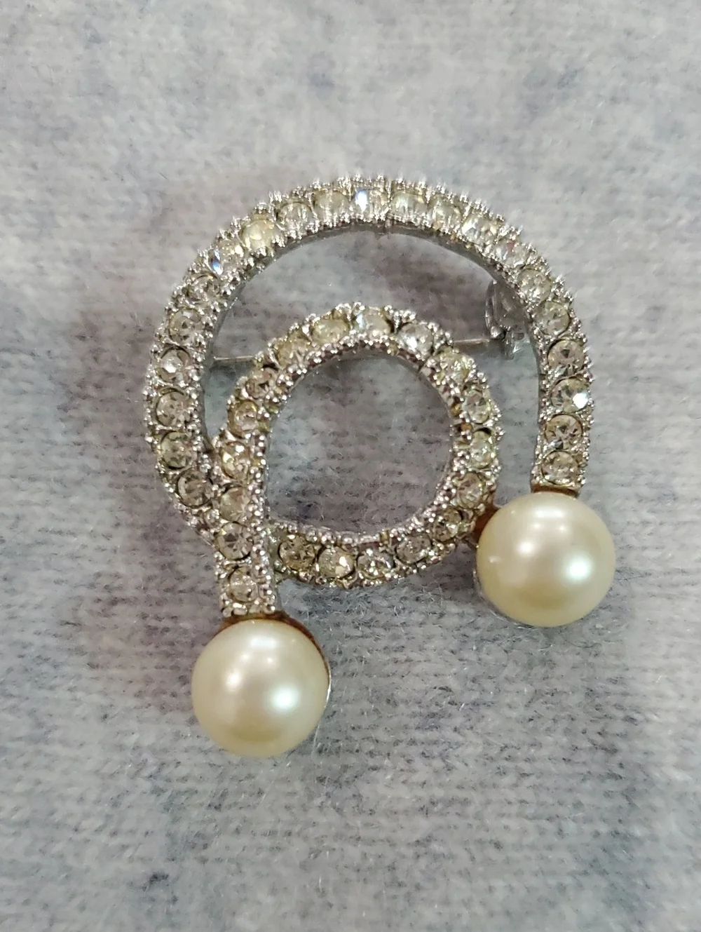 Marvella Vintage 1955 +  Rhinestone & Pearl Double Circle Brooch - Silver Tone